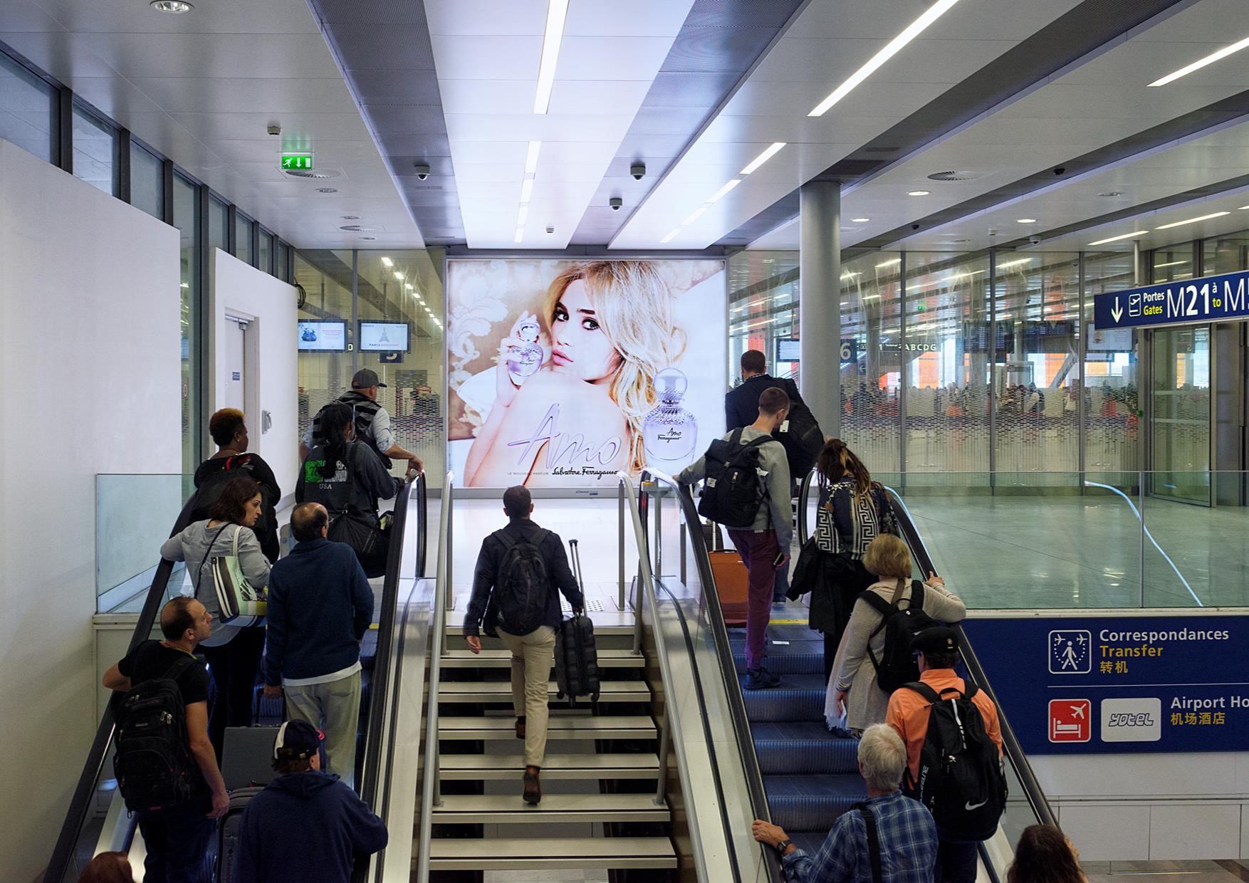 Campagna pubblicitaria Aeroporto Parigi